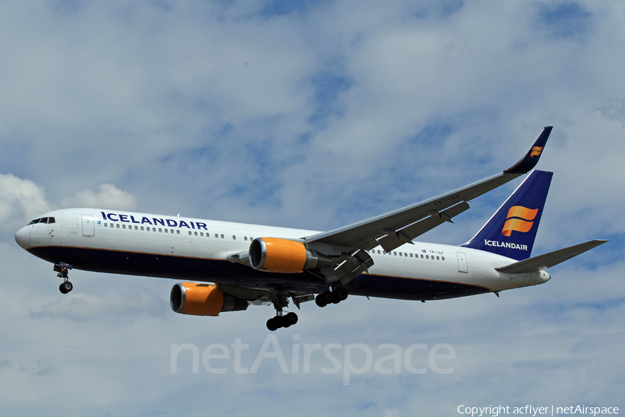 Icelandair Boeing 767-319(ER) (TF-ISP) | Photo 255433