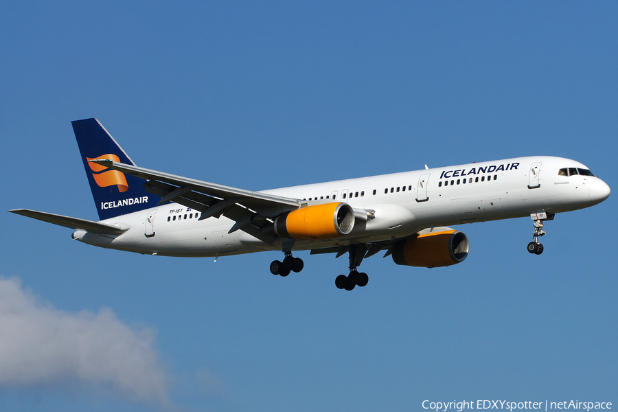 Icelandair Boeing 757-256 (TF-IST) | Photo 275599