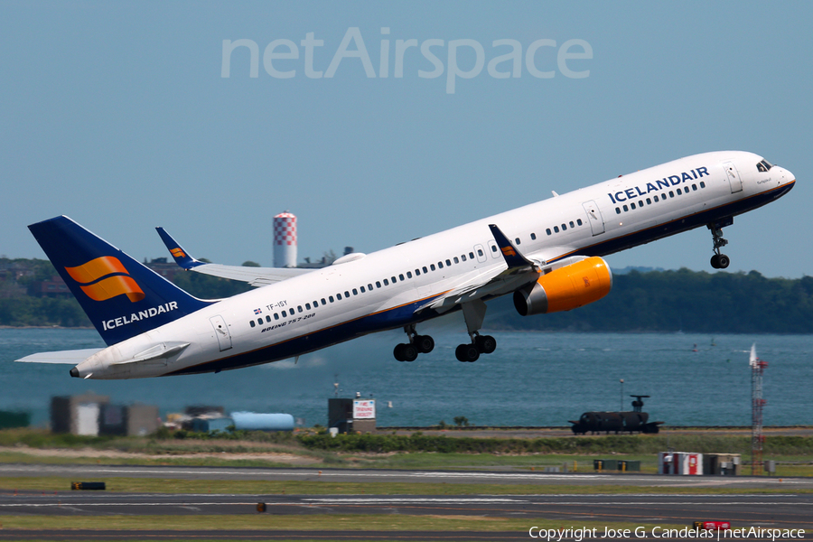 Icelandair Boeing 757-223 (TF-ISY) | Photo 180407