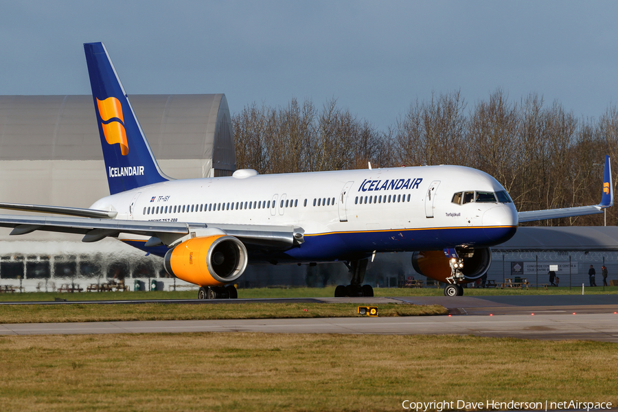 Icelandair Boeing 757-223 (TF-ISY) | Photo 210176
