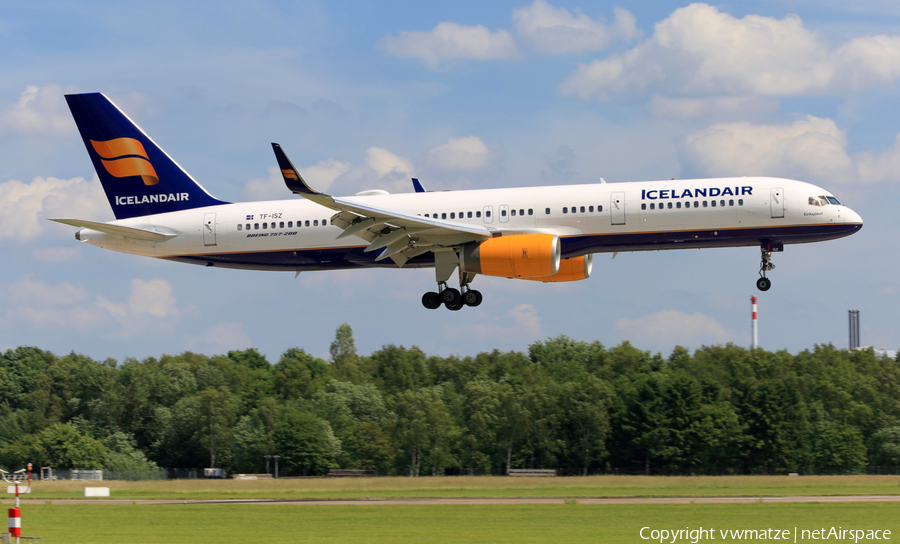 Icelandair Boeing 757-223 (TF-ISZ) | Photo 177132