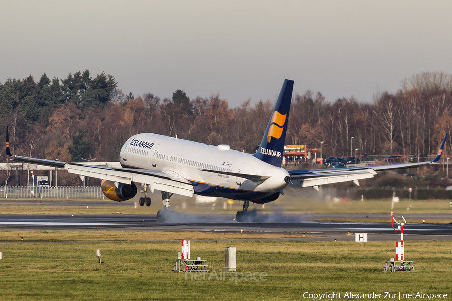 Icelandair Boeing 757-256 (TF-LLX) | Photo 142568