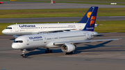 Icelandair Boeing 757-256 (TF-LLX) at  Hamburg - Fuhlsbuettel (Helmut Schmidt), Germany