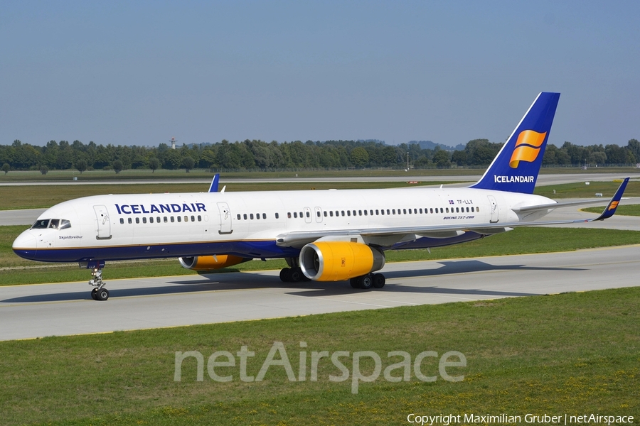 Icelandair Boeing 757-256 (TF-LLX) | Photo 112021