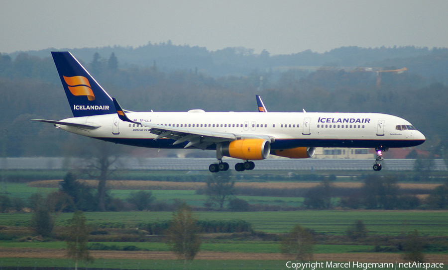 Icelandair Boeing 757-256 (TF-LLX) | Photo 118549