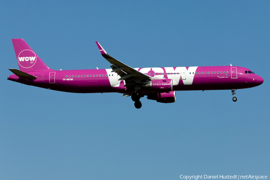 WOW Air Airbus A321-211 (TF-MOM) | Photo 494837