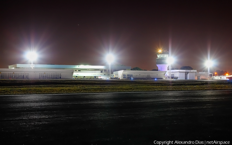 Aviation photo 590956