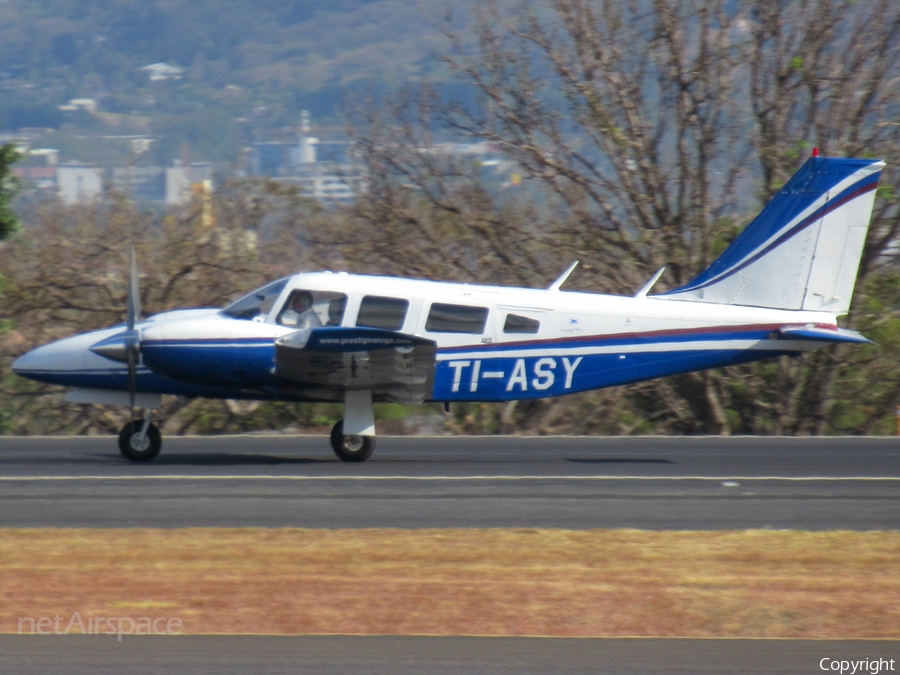 Prestige Wings Piper PA-34-200T Seneca II (TI-ASY) | Photo 377479