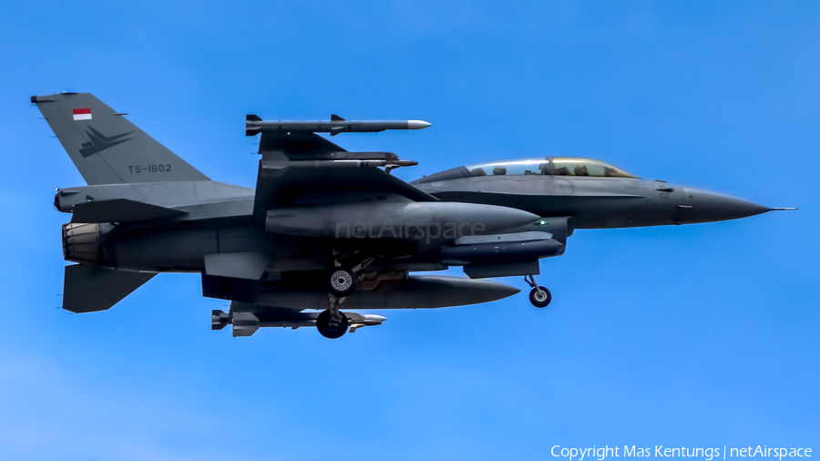 Indonesian Air Force (TNI-AU) General Dynamics F-16BM Fighting Falcon (TS-1602) | Photo 469999