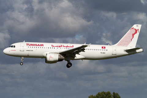 Tunisair Airbus A320-211 (TS-IMH) at  Hamburg - Fuhlsbuettel (Helmut Schmidt), Germany