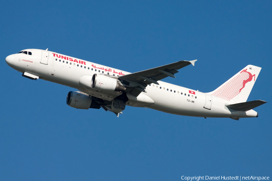 Tunisair Airbus A320-211 (TS-IMI) | Photo 614032