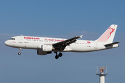 Tunisair Airbus A320-211 (TS-IMM) at  Lisbon - Portela, Portugal
