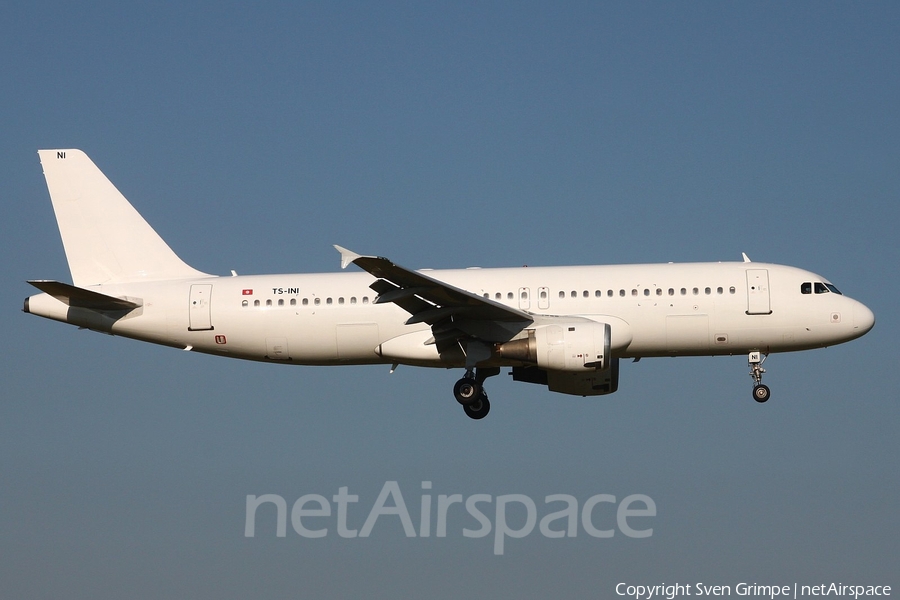Nouvelair Tunisie Airbus A320-211 (TS-INI) | Photo 18938