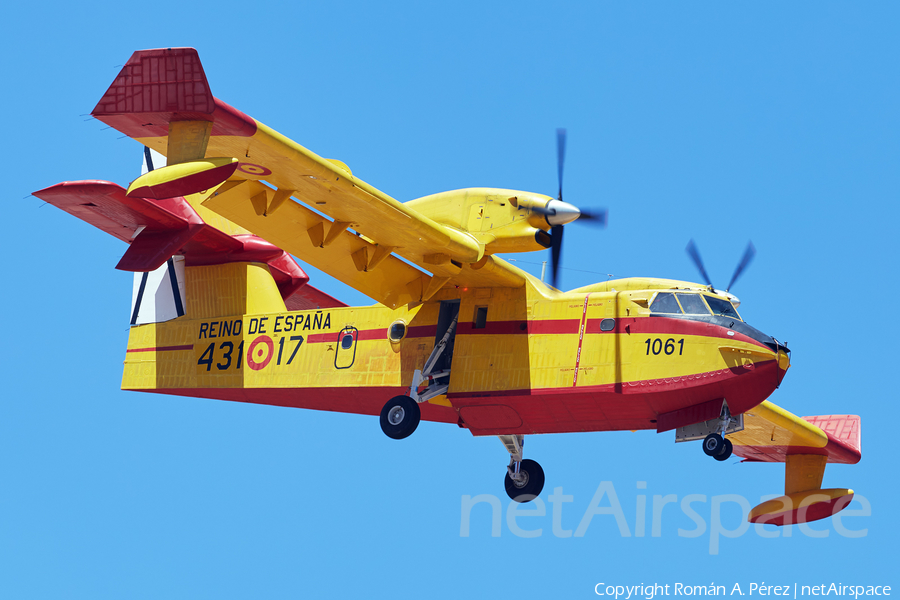 Spanish Air Force (Ejército del Aire) Canadair CL-215T (UD.13-17) | Photo 500443