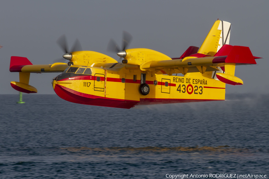 Spanish Air Force (Ejército del Aire) Canadair CL-215T (UD.13-23) | Photo 375011