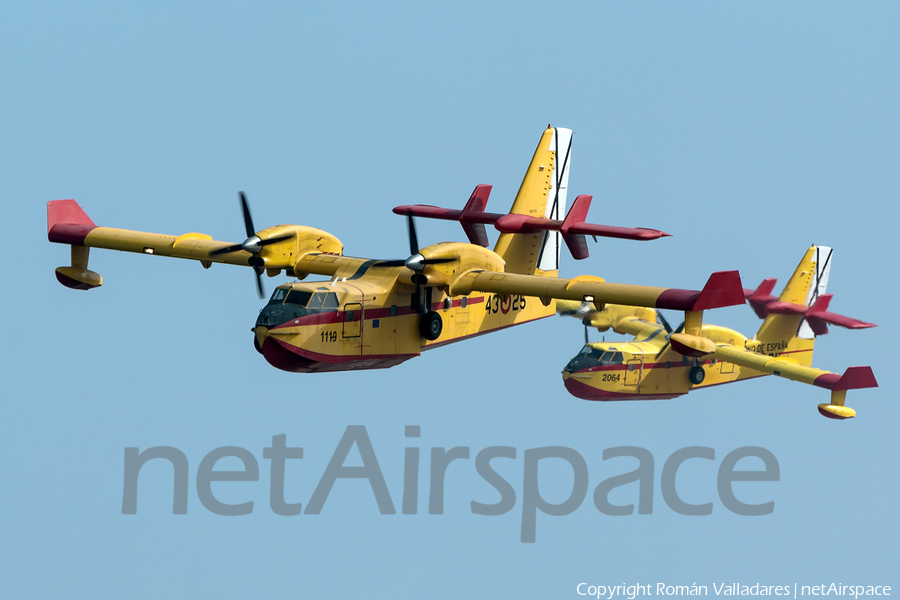 Spanish Air Force (Ejército del Aire) Canadair CL-215T (UD.13-25) | Photo 343144