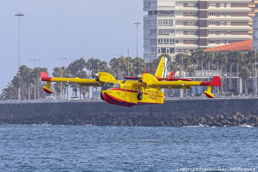 Spanish Air Force (Ejército del Aire) Canadair CL-215T (UD.13-28) | Photo 445581