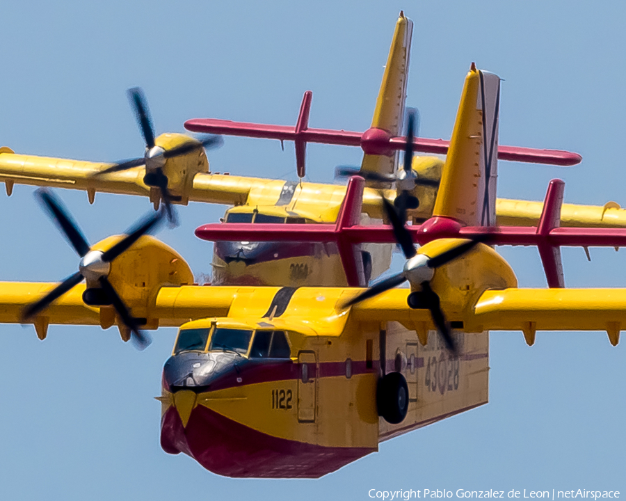 Spanish Air Force (Ejército del Aire) Canadair CL-215T (UD.13-28) | Photo 343921