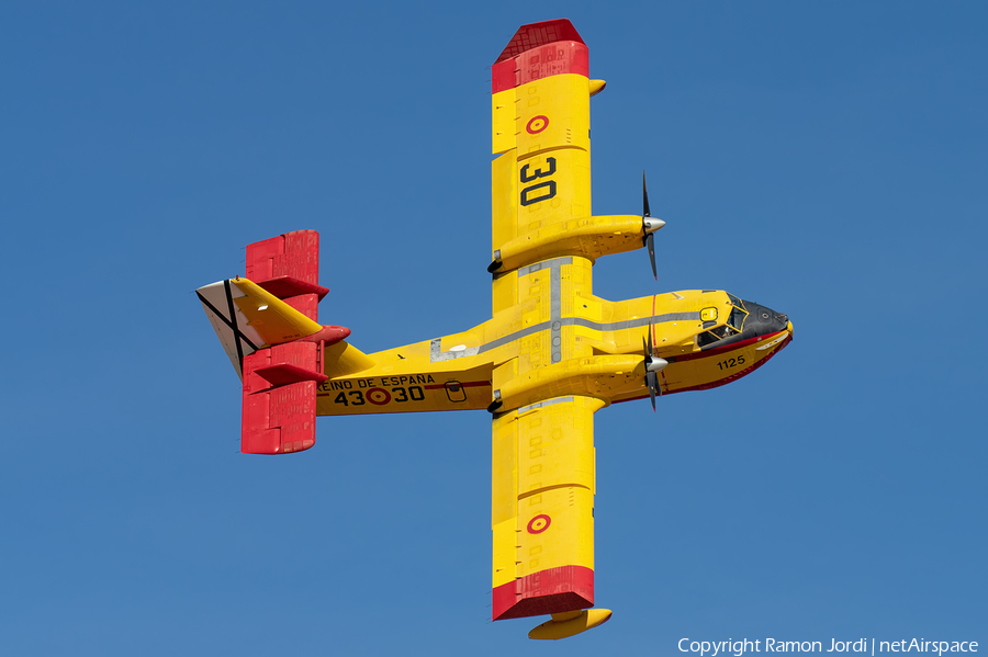 Spanish Air Force (Ejército del Aire) Canadair CL-215T (UD.13-30) | Photo 266996