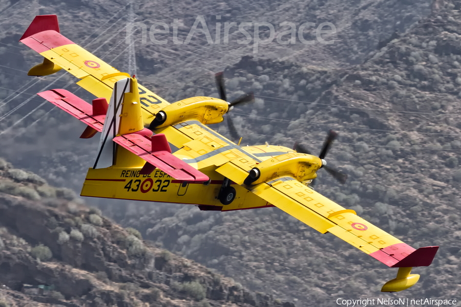 Spanish Air Force (Ejército del Aire) Canadair CL-415 (UD.14-02) | Photo 519016
