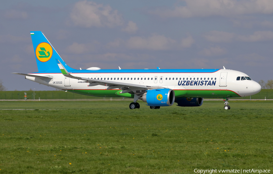 Uzbekistan Airways Airbus A320-251N (UK32022) | Photo 311243