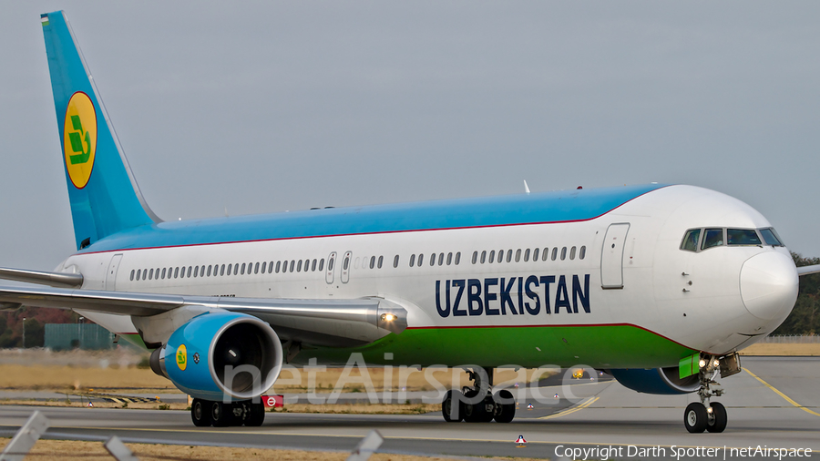 Uzbekistan Airways Boeing 767-33P(ER) (UK67003) | Photo 325819