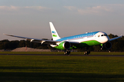 Uzbekistani Government Boeing 787-8(BBJ) Dreamliner (UK001) at  Hamburg - Fuhlsbuettel (Helmut Schmidt), Germany
