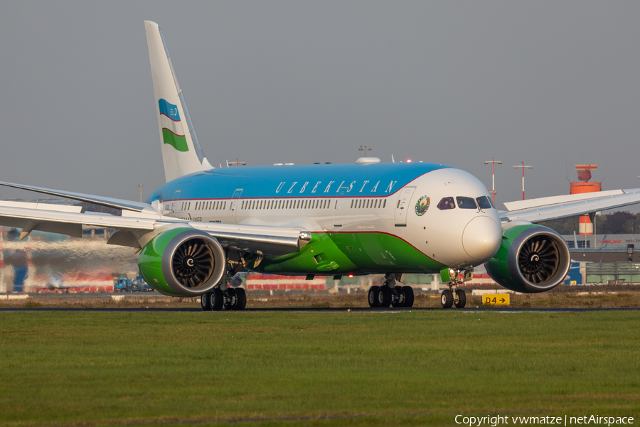 Uzbekistani Government Boeing 787-8(BBJ) (UK001) | Photo 403637