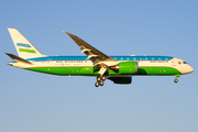 Uzbekistani Government Boeing 787-8(BBJ) Dreamliner (UK001) at  Hamburg - Fuhlsbuettel (Helmut Schmidt), Germany