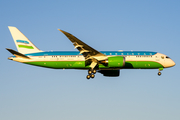 Uzbekistani Government Boeing 787-8(BBJ) (UK001) at  Hamburg - Fuhlsbuettel (Helmut Schmidt), Germany