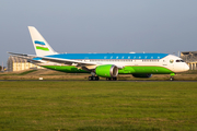 Uzbekistani Government Boeing 787-8(BBJ) (UK001) at  Hamburg - Fuhlsbuettel (Helmut Schmidt), Germany