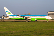 Uzbekistani Government Boeing 787-8(BBJ) (UK001) at  Hamburg - Fuhlsbuettel (Helmut Schmidt), Germany