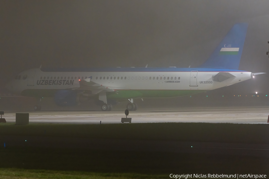 Uzbekistani Government Airbus A320-214 (UK32000) | Photo 554589