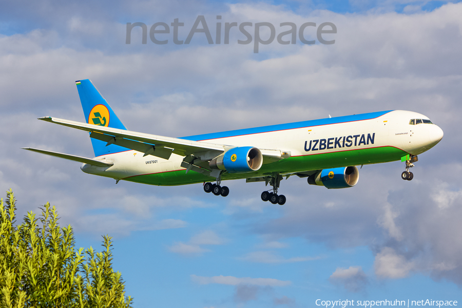 Uzbekistan Airways Boeing 767-33PF(ER) (UK67001) | Photo 117646