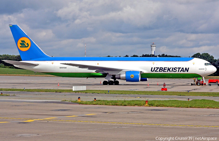 Uzbekistan Airways Boeing 767-33PF(ER) (UK67001) | Photo 118743