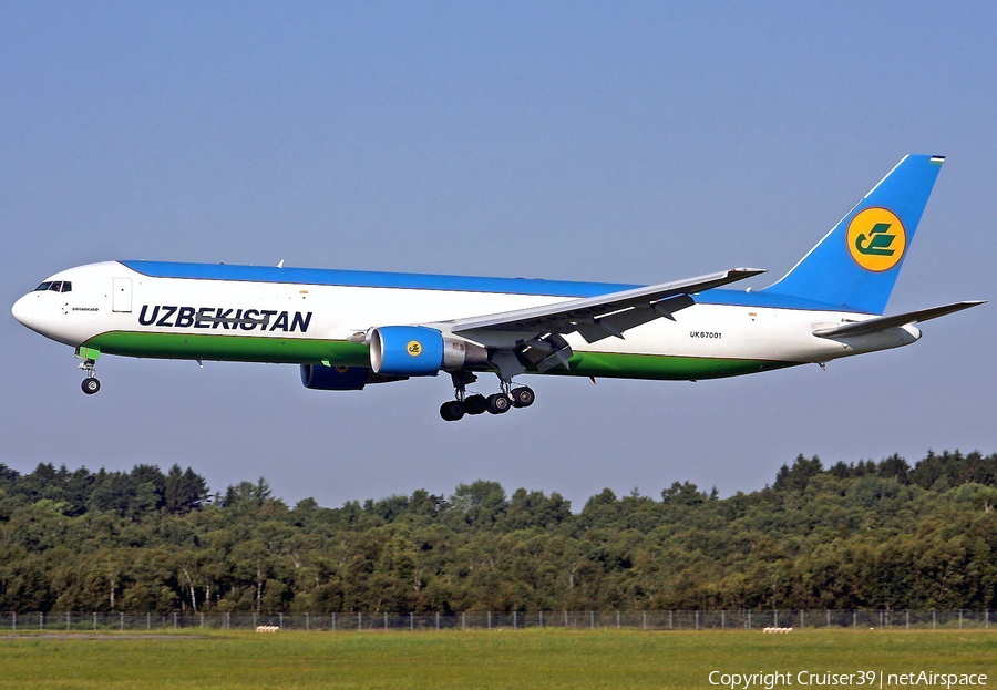 Uzbekistan Airways Boeing 767-33PF(ER) (UK67001) | Photo 119744