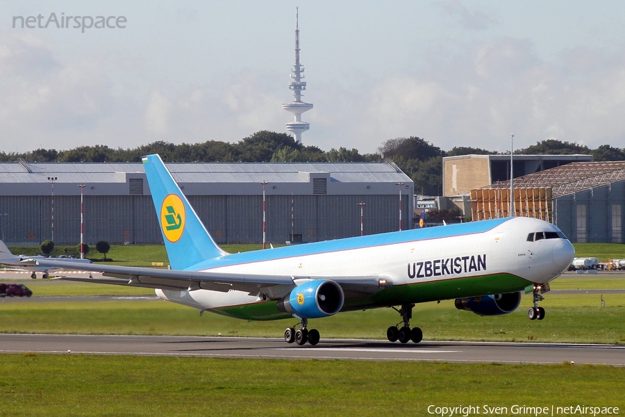 Uzbekistan Airways Cargo Boeing 767-33PF(ER) (UK67002) | Photo 98811