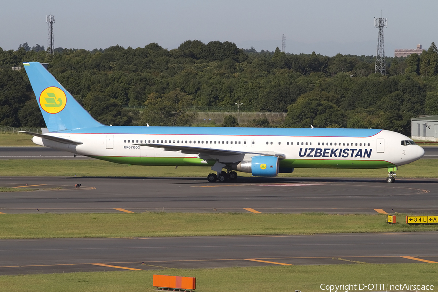 Uzbekistan Airways Boeing 767-33P(ER) (UK67003) | Photo 417989