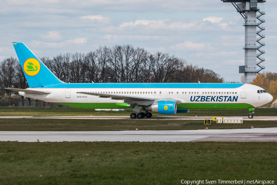 Uzbekistan Airways Boeing 767-33P(ER) (UK67004) | Photo 444460