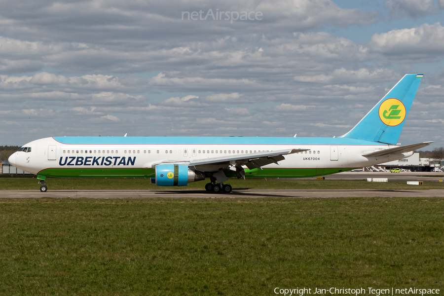 Uzbekistan Airways Boeing 767-33P(ER) (UK67004) | Photo 444492