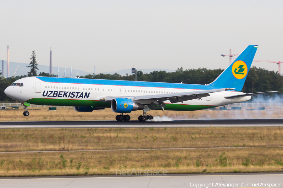 Uzbekistan Airways Boeing 767-3CB(ER) (UK67007) | Photo 125922