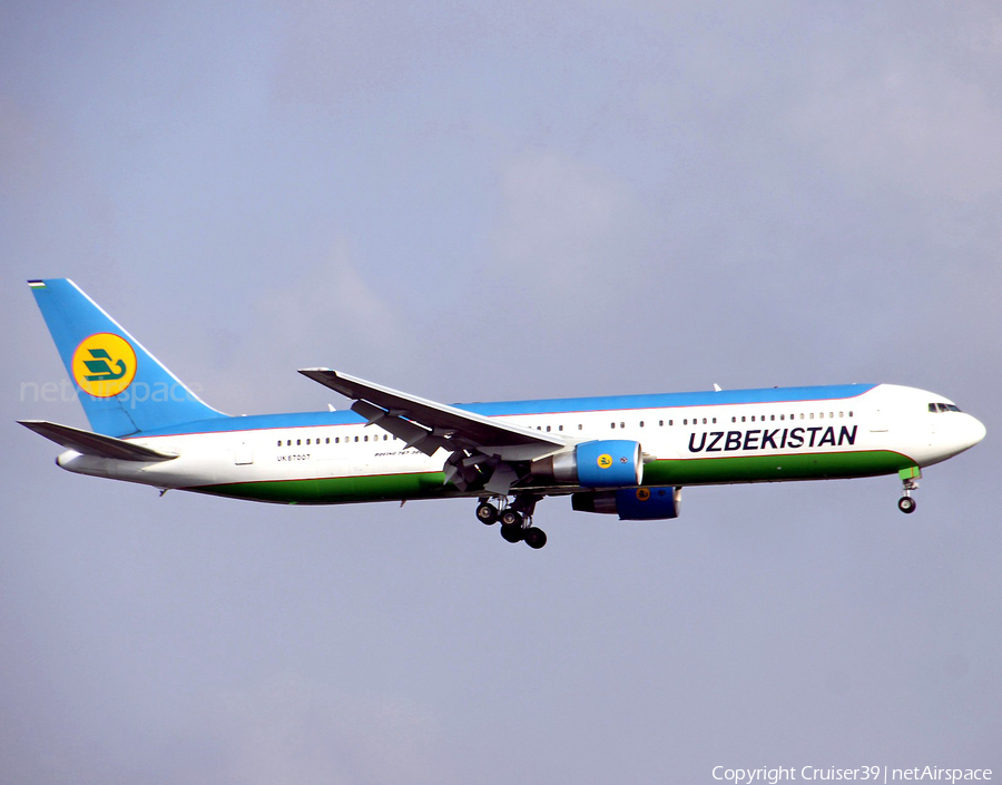 Uzbekistan Airways Boeing 767-3CB(ER) (UK67007) | Photo 309505