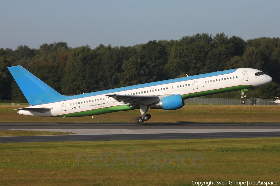 Uzbekistan Airways Boeing 757-23P (UK75701) | Photo 638744