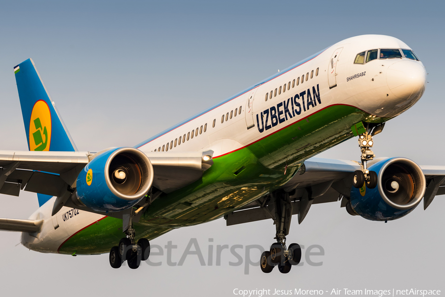Uzbekistan Airways Boeing 757-23P (UK75702) | Photo 253961