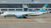 Uzbekistan Airways Boeing 787-8 Dreamliner (UK78702) at  Seoul - Incheon International, South Korea