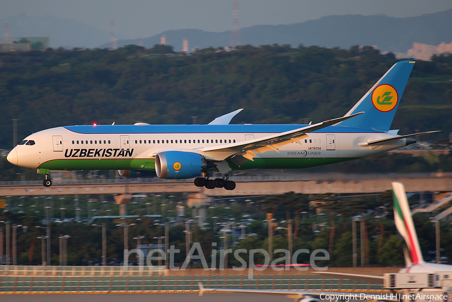 Uzbekistan Airways Boeing 787-8 Dreamliner (UK78704) | Photo 350688