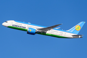 Uzbekistan Airways Boeing 787-8 Dreamliner (UK78706) at  New York - John F. Kennedy International, United States