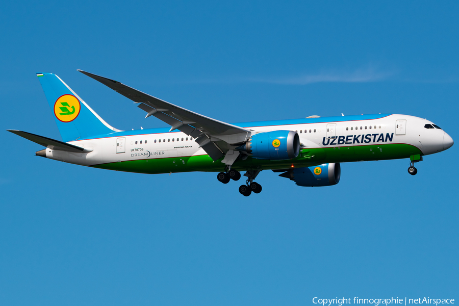Uzbekistan Airways Boeing 787-8 Dreamliner (UK78706) | Photo 587329