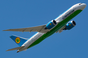 Uzbekistan Airways Boeing 787-8 Dreamliner (UK78706) at  New York - John F. Kennedy International, United States