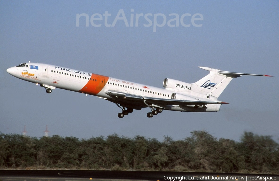 Atyrau Airways Tupolev Tu-154B-2 (UN-85742) | Photo 398844